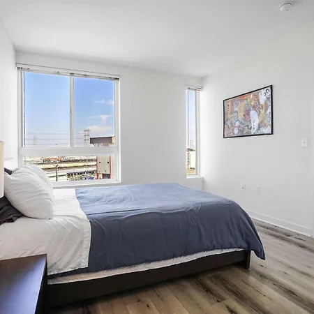 Elegant 2Br Downtown Los Angeles Arts District Apartment